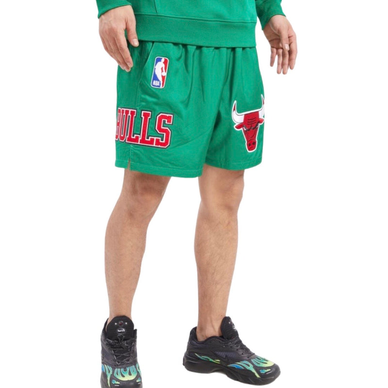 Chicago Bulls Classic Woven Short (Kelly Green)